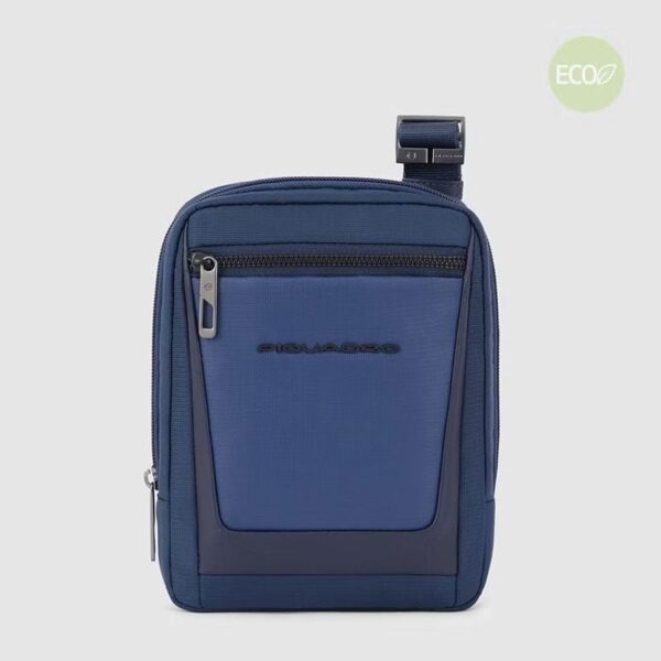 Piquadro - Borsa a tracolla porta iPad®mini in tessuto riciclato – Blu